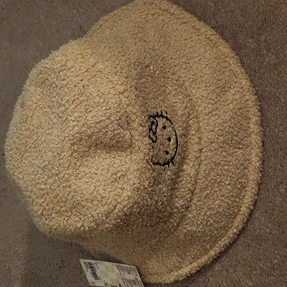 Hello Kitty x Forever 21 Hat - Picture 4 of 4